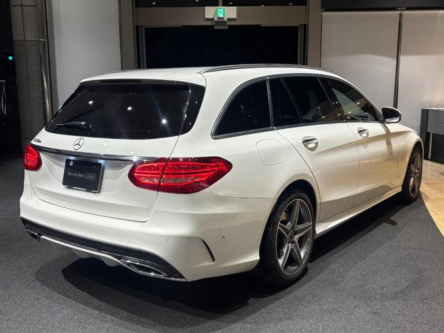 Ｃクラスステーションワゴン Ｃ２２０ｄ　ステーションワゴンローレウスエディション　弊社ユーザー様お下取り車両／認定中古車保障２年／禁煙車／エアサスペンション／アダプティブヘッドライト／ディストロニック／ＡＭＧライン／パノラミックスライディングルーフ／シートヒーター／電動テールゲート（4枚目）