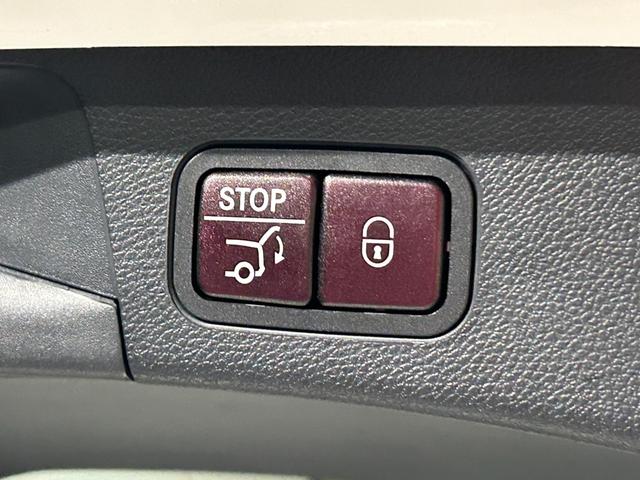 Ｃクラスステーションワゴン Ｃ２２０ｄ　ステーションワゴンローレウスエディション　弊社ユーザー様お下取り車両／認定中古車保障２年／禁煙車／エアサスペンション／アダプティブヘッドライト／ディストロニック／ＡＭＧライン／パノラミックスライディングルーフ／シートヒーター／電動テールゲート（8枚目）