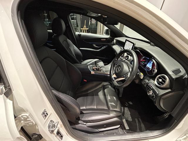 Ｃクラスステーションワゴン Ｃ２２０ｄ　ステーションワゴンローレウスエディション　弊社ユーザー様お下取り車両／認定中古車保障２年／禁煙車／エアサスペンション／アダプティブヘッドライト／ディストロニック／ＡＭＧライン／パノラミックスライディングルーフ／シートヒーター／電動テールゲート（10枚目）