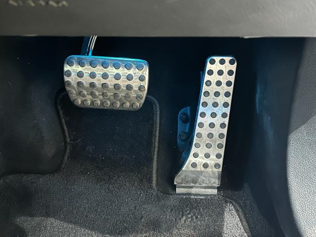 Ｃクラスステーションワゴン Ｃ２２０ｄ　ステーションワゴンローレウスエディション　弊社ユーザー様お下取り車両／認定中古車保障２年／禁煙車／エアサスペンション／アダプティブヘッドライト／ディストロニック／ＡＭＧライン／パノラミックスライディングルーフ／シートヒーター／電動テールゲート（30枚目）