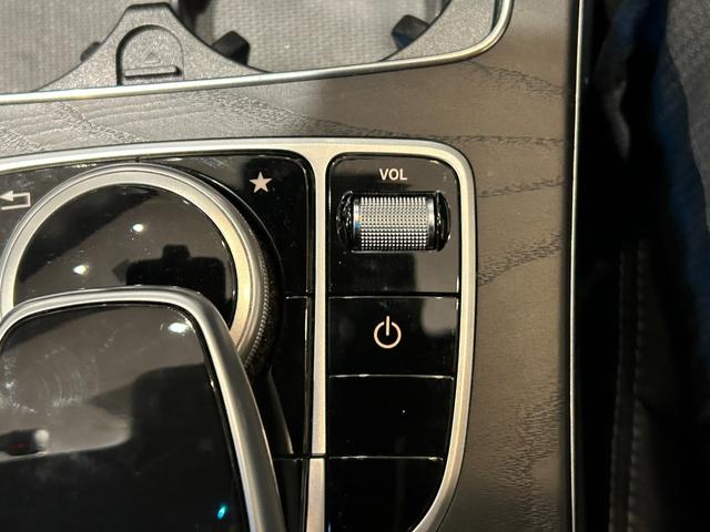 Ｃクラスステーションワゴン Ｃ２２０ｄ　ステーションワゴンローレウスエディション　弊社ユーザー様お下取り車両／認定中古車保障２年／禁煙車／エアサスペンション／アダプティブヘッドライト／ディストロニック／ＡＭＧライン／パノラミックスライディングルーフ／シートヒーター／電動テールゲート（43枚目）