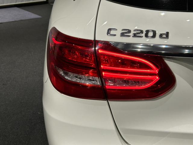 Ｃクラスステーションワゴン Ｃ２２０ｄ　ステーションワゴンローレウスエディション　弊社ユーザー様お下取り車両／認定中古車保障２年／禁煙車／エアサスペンション／アダプティブヘッドライト／ディストロニック／ＡＭＧライン／パノラミックスライディングルーフ／シートヒーター／電動テールゲート（52枚目）