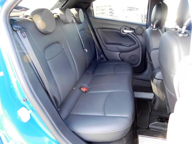 スポーツ 新車保証継承 ドラレコ 自動ハイビームLED アダプティブクルコン パドルシフト TFTメータークラスター アップルアンドロイド対応 電動革シート シートヒーター 後カメラ前後ソナー 19inAW(4枚目)
