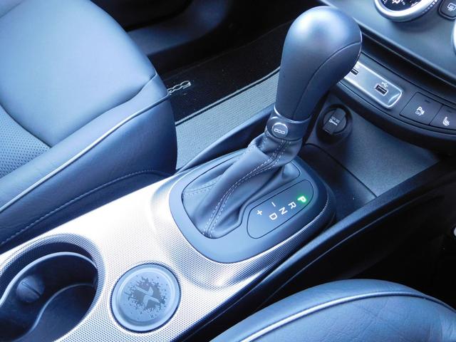 スポーツ 新車保証継承 ドラレコ 自動ハイビームLED アダプティブクルコン パドルシフト TFTメータークラスター アップルアンドロイド対応 電動革シート シートヒーター 後カメラ前後ソナー 19inAW(11枚目)