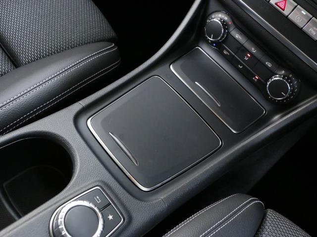 CLA180 AMGスタイル レーダーセーフティパッケージ(13枚目)