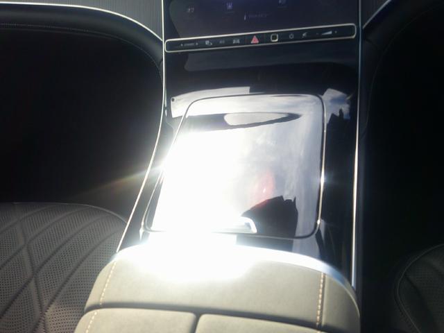 ＥＱＳ ＳＵＶ ＥＱＳ４５０　４ＭＡＴＩＣ　ＳＵＶ　ＡＭＧラインパッケージ　ナイトパッケージ　３列シート　Ｂｌｕｅｔｏｏｔｈ接続　ＥＴＣ　ＬＥＤヘッドライト　ＴＶ　クルーズコントロール　コネクテッド機能　サイドカメラ　サンルーフ・ガラスルーフ（15枚目）