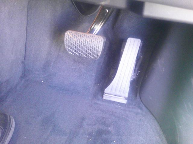 ＥＱＳ ＳＵＶ ＥＱＳ４５０　４ＭＡＴＩＣ　ＳＵＶ　ＡＭＧラインパッケージ　ナイトパッケージ　３列シート　Ｂｌｕｅｔｏｏｔｈ接続　ＥＴＣ　ＬＥＤヘッドライト　ＴＶ　クルーズコントロール　コネクテッド機能　サイドカメラ　サンルーフ・ガラスルーフ（17枚目）