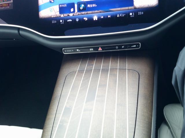 Ｅクラスステーションワゴン Ｅ３００　ステーションワゴン　エクスクルーシブ　レザーエクスクルーシブパッケージ　デジタルインテリアパッケージ　Ｂｌｕｅｔｏｏｔｈ接続　ＥＴＣ　ＬＥＤヘッドライト　ＴＶ　アイドリングストップ　クルーズコントロール　サイドカメラ（16枚目）