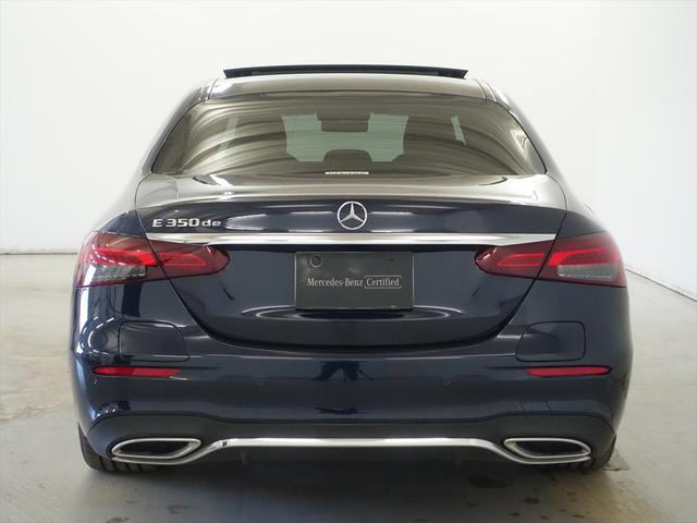 ヤナセの中古車は、すべて第三者検査専門機関（ＡＩＳ）によって、内外装から機関にいたるまで公正かつ厳正に検査されます。検査後、経験豊富なスタッフが、記録簿の確認、ＣＰＵ診断テストなどを実施いたします。