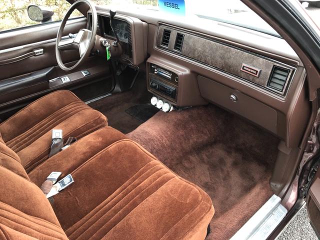 シボレーエルカミーノ 国内新規　自社輸入　コンクエスタ　フルオリジナル　国内新規　自社輸入　　コンクエスタ　フルノーマル　フルオリジナル　コンクエスタ専用フルモールディング欠品無し　ＮＥＷシート　ＮＥＷヘッドライナー　純正ワイヤータイプホイール（29枚目）