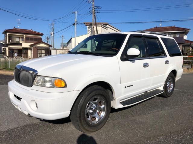 リンカーンナビゲーター 後期型モデル　１ＮＯ登録５人乗り　２ｎｄベンチ　ノーマル車　後期型モデル　３２Ｖエンジン　フルノーマル　２ｎｄベンチ　１ＮＯ登録５人乗り　サンルーフ　４ＷＤ　ベージュインテリア　純正クロームＡＷ　バネサス交換済み（7枚目）