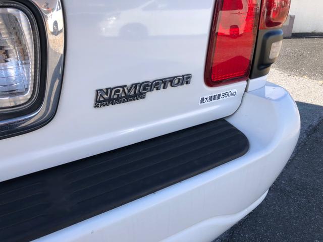 リンカーンナビゲーター 後期型モデル　１ＮＯ登録５人乗り　２ｎｄベンチ　ノーマル車　後期型モデル　３２Ｖエンジン　フルノーマル　２ｎｄベンチ　１ＮＯ登録５人乗り　サンルーフ　４ＷＤ　ベージュインテリア　純正クロームＡＷ　バネサス交換済み（13枚目）