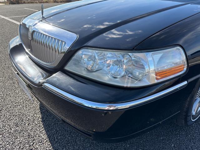 リンカーン・タウンカー ＣＡＲＦＡＸ有　実走行　フルノーマル　オリジナル　カルティエ　ＣＡＲＦＡＸ有　実走行証明書付き　フルノーマル　オリジナル　最終カルティエ　サンルーフ　ベージュインテリア　純正クロームＡＷ　ホワイトリボンタイヤ　ＨＤＤナビ　地デジ（7枚目）