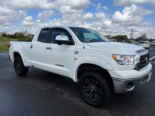 タンドラ ダブルキャブ　ＳＲ５　リフトＵＰ　オートチェック走行確認済み　リフトＵＰ　オーバーフェンダー　新品ＬＥＤヘッドライト　ＸＤ２０ＡＷ　ベンチシート６人乗り　カロッツェリア製リア２モニター　コラムＡＴ　オートチェック走行確認済２０１０年最終　国内２０１０年登録（4枚目）