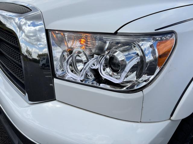 タンドラ ダブルキャブ　ＳＲ５　リフトＵＰ　オートチェック走行確認済み　リフトＵＰ　オーバーフェンダー　新品ＬＥＤヘッドライト　ＸＤ２０ＡＷ　ベンチシート６人乗り　カロッツェリア製リア２モニター　コラムＡＴ　オートチェック走行確認済２０１０年最終　国内２０１０年登録（9枚目）