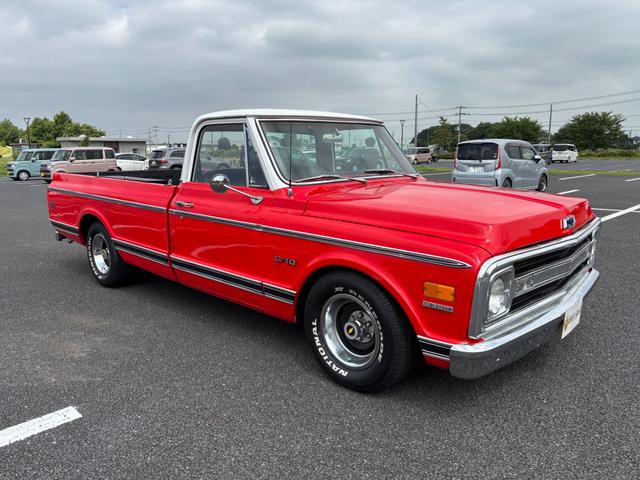 シボレーＣ－１０ １９６９モデル　オリジナル　Ｃ１０　ヴィンテージエアーＡＣ　１９６９モデル　オリジナル　Ｃ１０　ヴィンテージエアーエアコン　フルモールディング　ラリーホイール　ＮＯＸＰＭ適合　Ｂｌｕｅｔｏｏｔｈオーディオ　ＥＴＣ　各ＮＥＷパーツ　ＥＧ３５０／ＡＴ３５０（3枚目）
