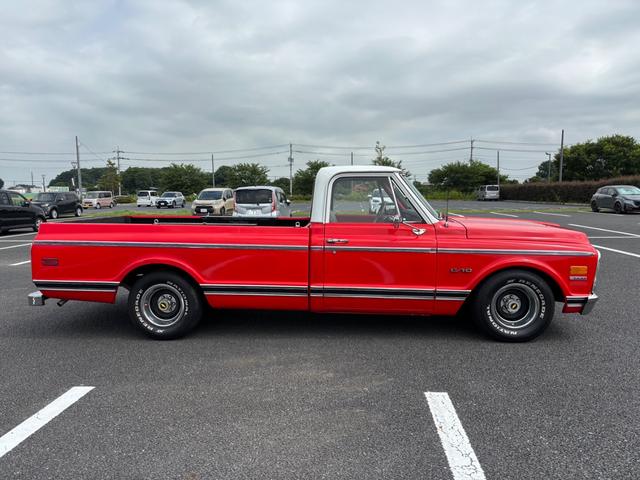シボレーＣ－１０ １９６９モデル　オリジナル　Ｃ１０　ヴィンテージエアーＡＣ　１９６９モデル　オリジナル　Ｃ１０　ヴィンテージエアーエアコン　フルモールディング　ラリーホイール　ＮＯＸＰＭ適合　Ｂｌｕｅｔｏｏｔｈオーディオ　ＥＴＣ　各ＮＥＷパーツ　ＥＧ３５０／ＡＴ３５０（5枚目）