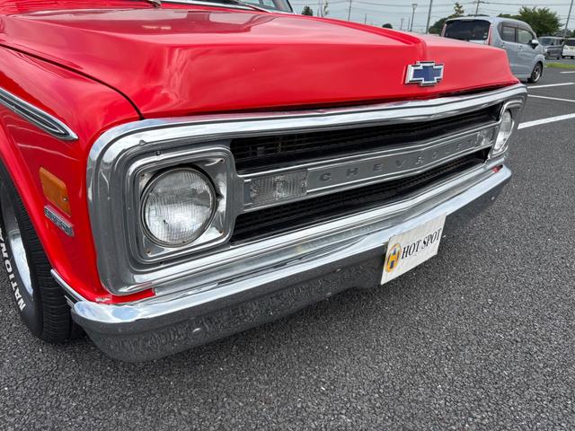 シボレーＣ－１０ １９６９モデル　オリジナル　Ｃ１０　ヴィンテージエアーＡＣ　１９６９モデル　オリジナル　Ｃ１０　ヴィンテージエアーエアコン　フルモールディング　ラリーホイール　ＮＯＸＰＭ適合　Ｂｌｕｅｔｏｏｔｈオーディオ　ＥＴＣ　各ＮＥＷパーツ　ＥＧ３５０／ＡＴ３５０（6枚目）