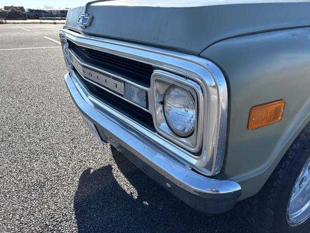 シボレーＣ－２０ 自社輸入　国内新規　フルオリジナル　カリフォルニアカー　国内新規　自社輸入　１ナンバー２年車検付き　フルオリジナル　カリフォルニアカー　ベンチシート　フローマスター　ＮＥＷインテーク　ＮＥＷキャブ　ＮＥＷデスビ　２０ＡＷ　ＮＯＸＰＭ適合（8枚目）