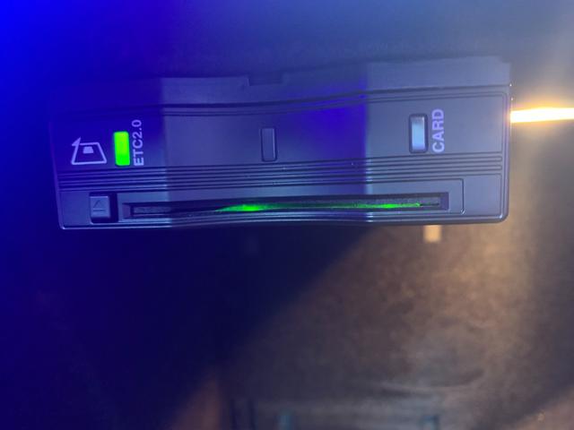 E220d ステーションワゴン スポーツ レーダーセーフティパッケージ・AMGラインインテリアパッケージ・ナビゲーション・フルセグTV・ETC2.0・本革シート・19インチAMGアルミホイール(20枚目)