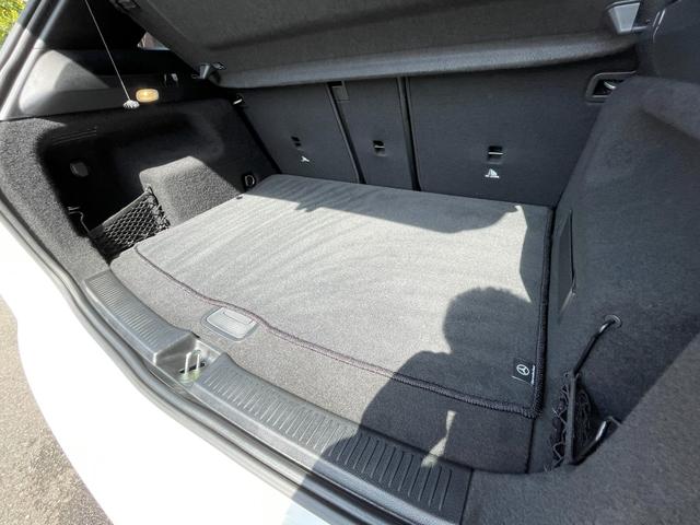 Ｂクラス Ｂ２００ｄ　ＡＭＧライン　ＡＭＧラインパッケージ・１８インチＡＭＧツインアルミホイール・マルチビームＬＥＤヘッドライト・アダプティブハイビームアシストプラス・プライバシーガラス・ＭＢＵＸナビゲーション・ヘッドアップディスプレイ（16枚目）