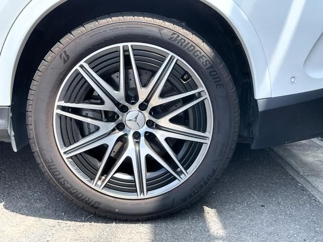 ＧＬＣ ＧＬＣ４３　４マチック　ＡＭＧレザーエクスクルージブパッケージ・シートベンチレーター・パノラミックスライディングルーフ・ヘッドアップディスプレイ・ブルメスター３Ｄサラウンドシステム・エアバランスパッケージ・ステアリングヒータ（18枚目）