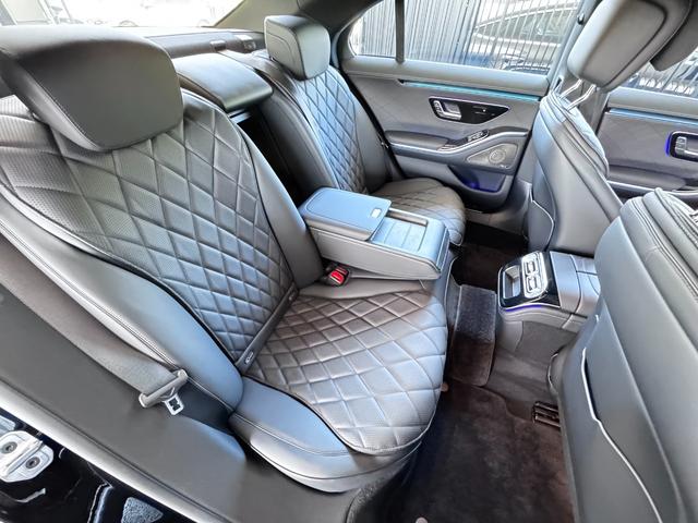 Ｓクラス Ｓ４５０ｄ　４マチック　ＡＭＧラインパッケージ　レーダーセーフティパッケージ　ＡＭＧラインパッケージ　ベーシックパッケージ　ドライバーズパッケージ　ＡＲヘッドアップディスプレイ　エアバランスパッケージ　赤外線反射・ノイズ軽減ガラス（24枚目）