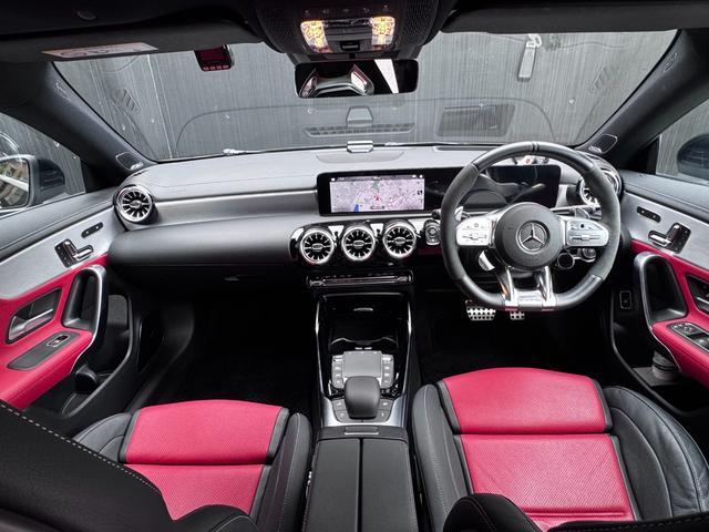 ＣＬＡクラス シューティングブレーク ＣＬＡ４５　Ｓ　４マチック＋　シューティングブレーク　ＡＭＧパフォーマンスパッケージ　ＡＭＧアドバンスドパッケージ　本革シート（ツートーン）　ヘッドアップディスプレイ　ブランドロゴプロジェクター　ＭＢＵＸインテリ・アシスタント　ＡＭＧパフォーマンスシート（24枚目）