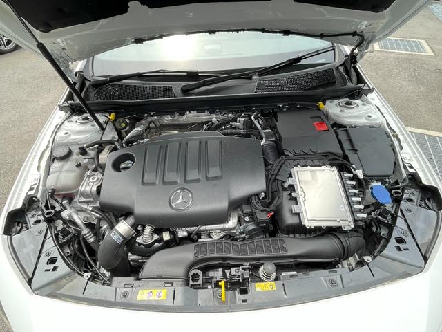 Ａクラス Ａ２００ｄ　ドライビングアシスタンスパッケージ・アダプティブハイビームアシスト・ＬＥＤハイパフォーマンスヘッドライト・プライバシーガラス・メモリー付パワーシート・１７インチアルミホイール・アンビエントライト６４色（39枚目）