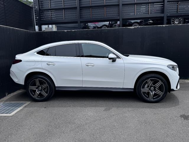 ＧＬＣ ＧＬＣ２２０ｄクーペ　ＡＭＧラインＰ（５名）　ＡＭＧラインパッケージ　ＡＭＧレザーエクスクルーシブパッケージ　パノラミックスライディングルーフ　ヘッドアップディスプレイ　シートベンチレーター　シートヒーター　エアバランスパッケージ　本革シート（8枚目）