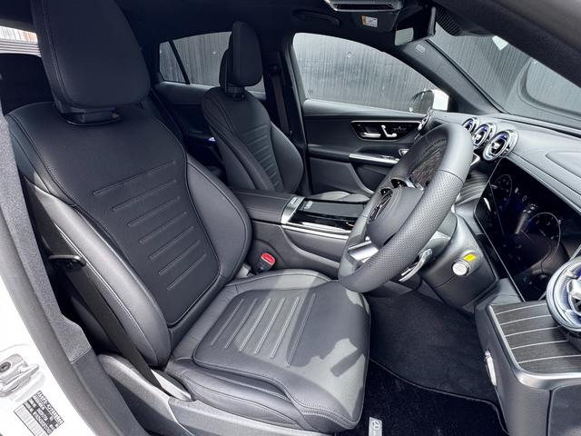 ＧＬＣ ＧＬＣ２２０ｄクーペ　ＡＭＧラインＰ（５名）　ＡＭＧラインパッケージ　ＡＭＧレザーエクスクルーシブパッケージ　パノラミックスライディングルーフ　ヘッドアップディスプレイ　シートベンチレーター　シートヒーター　エアバランスパッケージ　本革シート（24枚目）