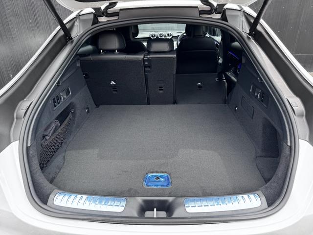 ＧＬＣ ＧＬＣ２２０ｄクーペ　ＡＭＧラインＰ（５名）　ＡＭＧラインパッケージ　ＡＭＧレザーエクスクルーシブパッケージ　パノラミックスライディングルーフ　ヘッドアップディスプレイ　シートベンチレーター　シートヒーター　エアバランスパッケージ　本革シート（36枚目）