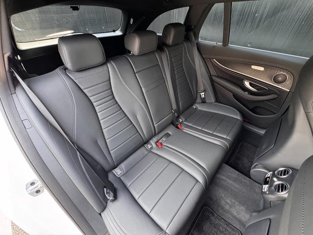 Ｅクラスステーションワゴン Ｅ２２０ｄ　ステーションワゴン　スポーツ　レーダーセーフティパッケージ　ＡＭＧラインパッケージ　１９インチＡＭＧ５ツインスポークアルミホイール　マルチビームＬＥＤヘッドライト　　ヘッドアップディスプレイ　ブラックアッシュウッドパネル（23枚目）