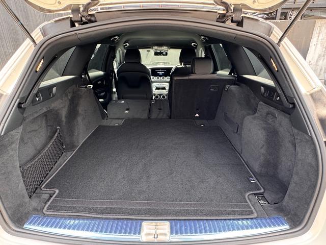 Ｅクラスステーションワゴン Ｅ２２０ｄ　ステーションワゴン　スポーツ　レーダーセーフティパッケージ　ＡＭＧラインパッケージ　１９インチＡＭＧ５ツインスポークアルミホイール　マルチビームＬＥＤヘッドライト　　ヘッドアップディスプレイ　ブラックアッシュウッドパネル（33枚目）