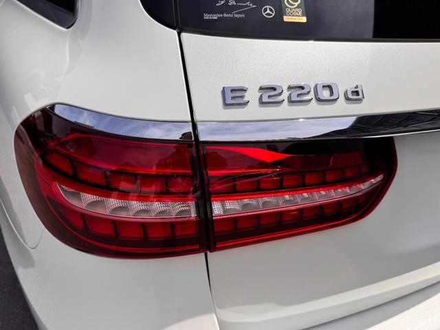 Ｅクラスステーションワゴン Ｅ２２０ｄ　ステーションワゴン　スポーツ　レーダーセーフティパッケージ　ＡＭＧラインパッケージ　１９インチＡＭＧ５ツインスポークアルミホイール　マルチビームＬＥＤヘッドライト　　ヘッドアップディスプレイ　ブラックアッシュウッドパネル（44枚目）