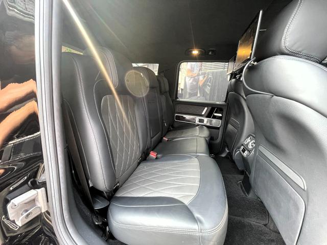 Ｇクラス Ｇ４００ｄ　マヌファクトゥーアエディション　ＡＭＧライン・２０インチＡＭＧマルチスポークアルミホイール・スポーツステアリング・ラグジュアリーパッケージ・ガラススライディングルーフ・ブルメスターサラウンドシステム・アダプティブダンピングシステム（18枚目）