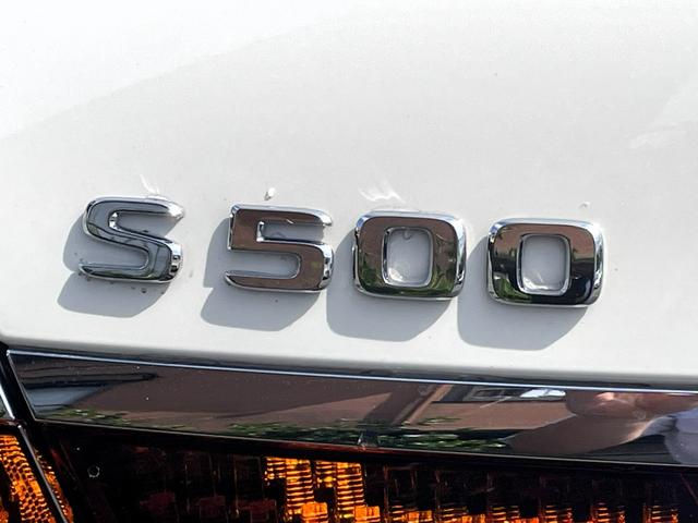 Ｓクラス Ｓ５００　４マチックロング　ＡＭＧライン　ＡＭＧライン・２０インチＡＭＧマルチスポークアルミホイール・リアコンフォートパッケージ・フットレスト付きエグゼクティブシート・ＭＢＵＸリアタブレット・電動ブラインド（リアウィンドウ・後席左右）（15枚目）