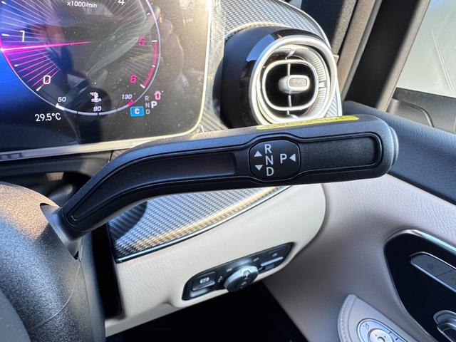 Ｖクラス Ｖ２２０ｄ　エクストラロング　ＡＭＧラインパッケージ　ドライビングアシスタンスパッケージ　アクティブディスタンスアシスト・ディストロニック　アクティブブレーキアシスト　３６０°カメラシステム　マルチビームＬＥＤヘッドライト　ＡＭＧライン（22枚目）