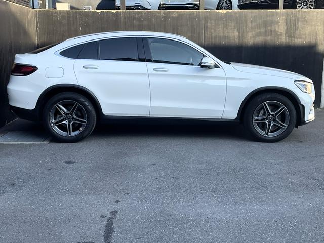 ＧＬＣ ＧＬＣ２２０ｄ４マチッククーペＡＭＧラインパッケージ　ＡＭＧスタイリングパッケージ・ＡＭＧスポーツステアリング・マルチビームＬＥＤヘッドライト・ＡＩＲ　ＢＯＤＹＣＯＮＴＲＯＬサスペンション・アダプティブハイビームアシストプラス・ＬＥＤコーナーリングライト（4枚目）