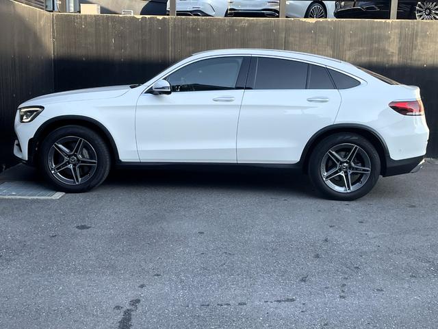 ＧＬＣ ＧＬＣ２２０ｄ４マチッククーペＡＭＧラインパッケージ　ＡＭＧスタイリングパッケージ・ＡＭＧスポーツステアリング・マルチビームＬＥＤヘッドライト・ＡＩＲ　ＢＯＤＹＣＯＮＴＲＯＬサスペンション・アダプティブハイビームアシストプラス・ＬＥＤコーナーリングライト（5枚目）