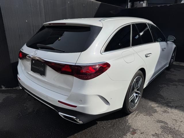 Eクラスステーションワゴン E220dステションワゴンアバギャルドAMGラインP AMGラインパッケージ・デジタルインテリアパッケージ・レザーエクスクルーシブパッケージ・アドバンスドパッケージ・パノラミックスライディングルーフ・オパリスホワイト(7枚目)