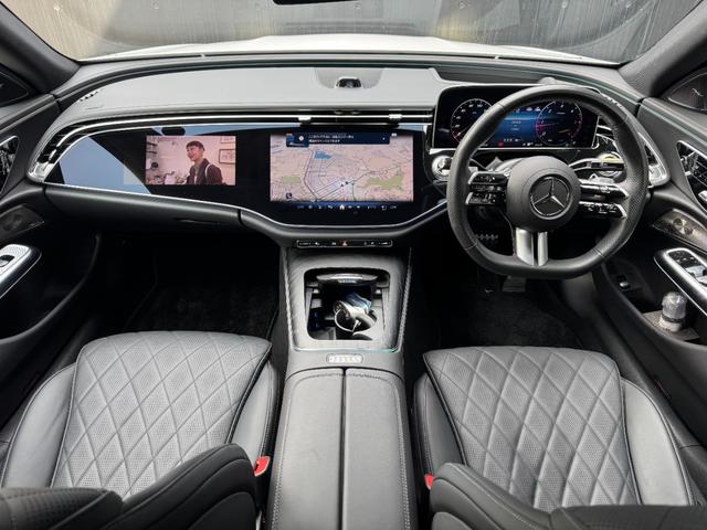 Eクラスステーションワゴン E220dステションワゴンアバギャルドAMGラインP AMGラインパッケージ・デジタルインテリアパッケージ・レザーエクスクルーシブパッケージ・アドバンスドパッケージ・パノラミックスライディングルーフ・オパリスホワイト(18枚目)