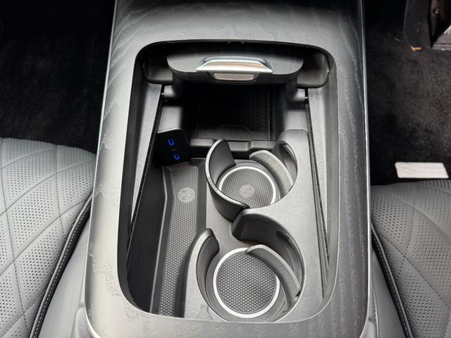 Eクラスステーションワゴン E220dステションワゴンアバギャルドAMGラインP AMGラインパッケージ・デジタルインテリアパッケージ・レザーエクスクルーシブパッケージ・アドバンスドパッケージ・パノラミックスライディングルーフ・オパリスホワイト(31枚目)