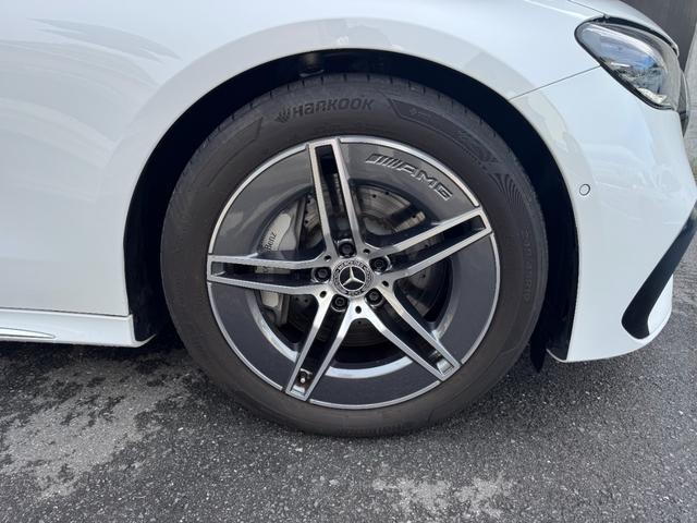 Eクラスステーションワゴン E220dステションワゴンアバギャルドAMGラインP AMGラインパッケージ・デジタルインテリアパッケージ・レザーエクスクルーシブパッケージ・アドバンスドパッケージ・パノラミックスライディングルーフ・オパリスホワイト(39枚目)