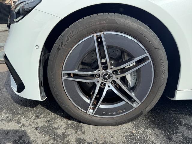 Eクラスステーションワゴン E220dステションワゴンアバギャルドAMGラインP AMGラインパッケージ・デジタルインテリアパッケージ・レザーエクスクルーシブパッケージ・アドバンスドパッケージ・パノラミックスライディングルーフ・オパリスホワイト(41枚目)