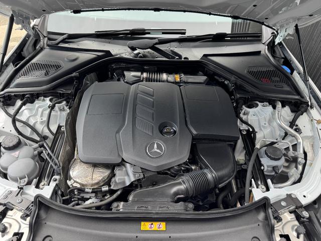 Eクラスステーションワゴン E220dステションワゴンアバギャルドAMGラインP AMGラインパッケージ・デジタルインテリアパッケージ・レザーエクスクルーシブパッケージ・アドバンスドパッケージ・パノラミックスライディングルーフ・オパリスホワイト(42枚目)