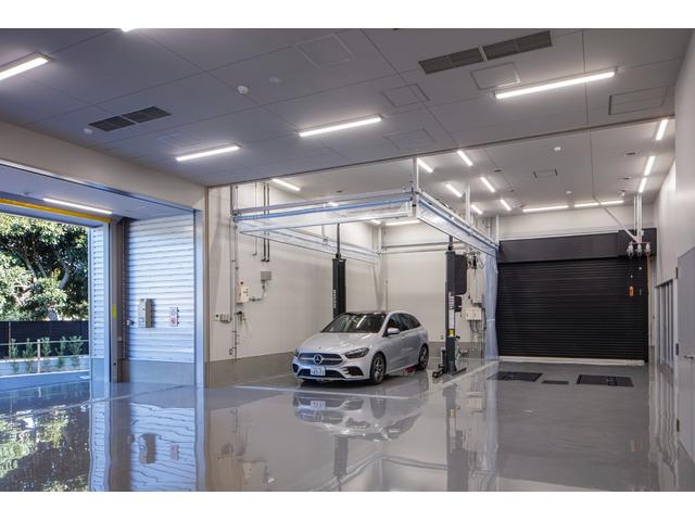 Eクラスステーションワゴン E220dステションワゴンアバギャルドAMGラインP AMGラインパッケージ・デジタルインテリアパッケージ・レザーエクスクルーシブパッケージ・アドバンスドパッケージ・パノラミックスライディングルーフ・オパリスホワイト(46枚目)