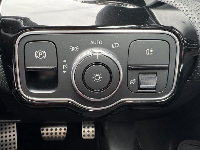 ＣＬＡクラス シューティングブレーク ＣＬＡ２００ｄシュティングブレＡＭＧレザエクスクルＰ　ナビゲーションパッケージ・ＡＭＧライン・ＡＭＧレザーエクスクルーシブパッケージ・アドバンスドパッケージ・パノラミックスライディングルーフ（34枚目）