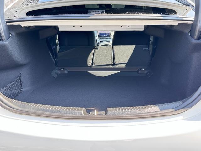 Ｃクラス Ｃ２２０ｄアバンギャルド　ＡＭＧラインパッケージ　レーダーセーフティパッケージ　ＡＭＧラインパッケージ　１８インチＡＭＧアルミホイール（ＲＳＪ）　スポーツサスペンション　プライバシーガラス　ＭＢＵＸナビゲーションシステム　アンビエントライト（39枚目）