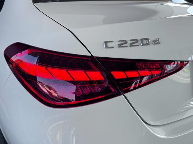 Ｃクラス Ｃ２２０ｄアバンギャルド　ＡＭＧラインパッケージ　レーダーセーフティパッケージ　ＡＭＧラインパッケージ　１８インチＡＭＧアルミホイール（ＲＳＪ）　スポーツサスペンション　プライバシーガラス　ＭＢＵＸナビゲーションシステム　アンビエントライト（46枚目）